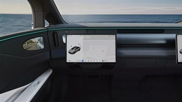 全球首款可折叠方向盘亮相：L4级自驾时自动 “隐身”