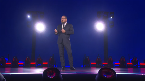 史诗级同框！NVIDIA、Intel、AMD、高通四巨头CEO齐聚联想发布会