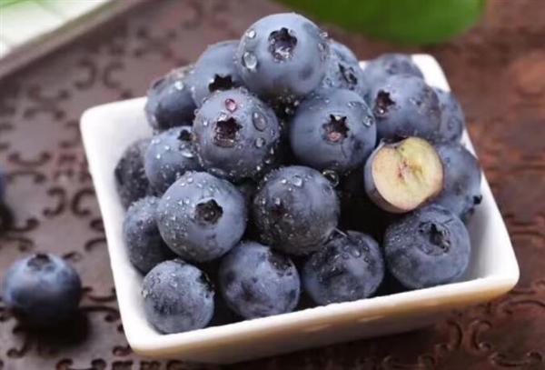 吃下去的东西 如能在这个时间内排出来！说明你的肠道很健康