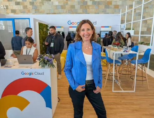 英伟达将迎来首位CMO！黄仁勋挖角谷歌10年女将：负责AI营销