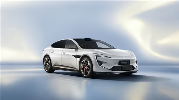 全新阿维塔12官图发布：换车顶激光雷达 增加三电机版本