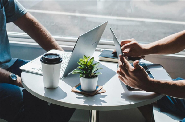 死了么App名称遭全网热议 律师：死了么撞名饿了么或涉嫌违法