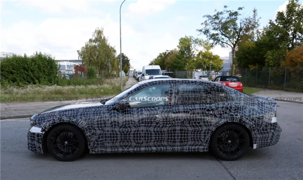 2028款宝马M3大改：轻混动力上线 手动变速箱成历史