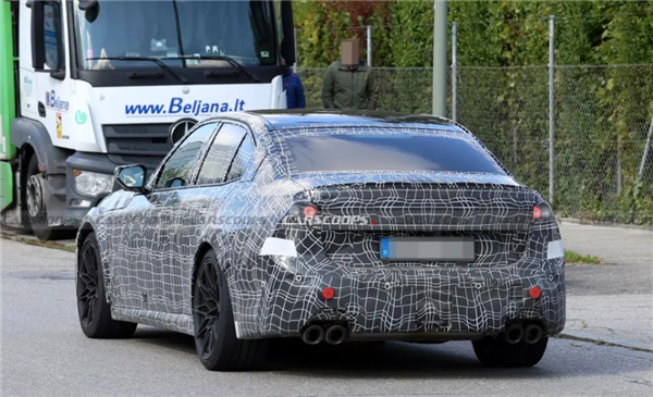 2028款宝马M3大改：轻混动力上线 手动变速箱成历史