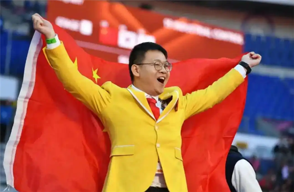 “00后”曹博成享受省正府津贴专家 曾获世界技能大赛金牌