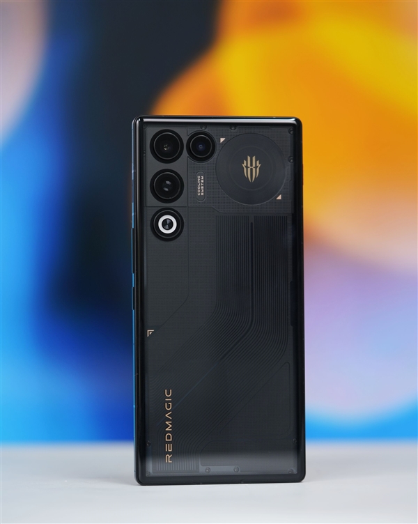 2026年首款全面屏手机!红魔11 Air图赏