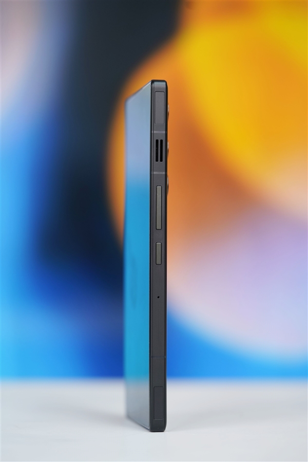 2026年首款全面屏手机!红魔11 Air图赏