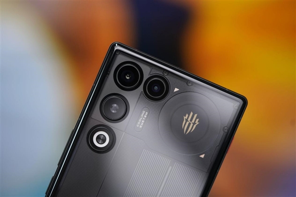 2026年首款全面屏手机!红魔11 Air图赏