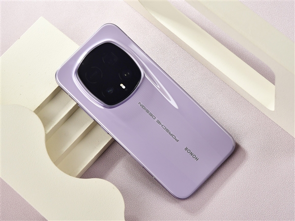 荣耀Magic8 RSR保时捷设计上手：超跑设计与顶级配置合二为一