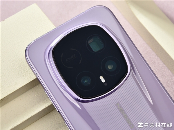 荣耀Magic8 RSR保时捷设计上手：超跑设计与顶级配置合二为一