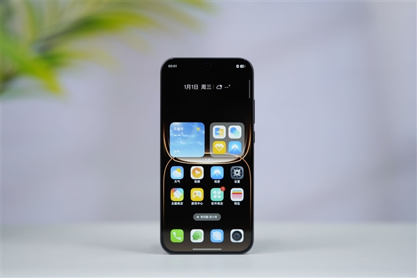 透明RGB光环 辨识度拉满!真我Neo8图赏