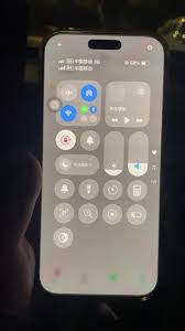 iphone17promax如何自动调节亮度