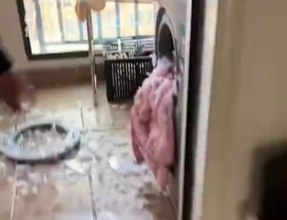 羽绒服如此洗可能会爆炸 涂层阻碍气体排出压力骤升