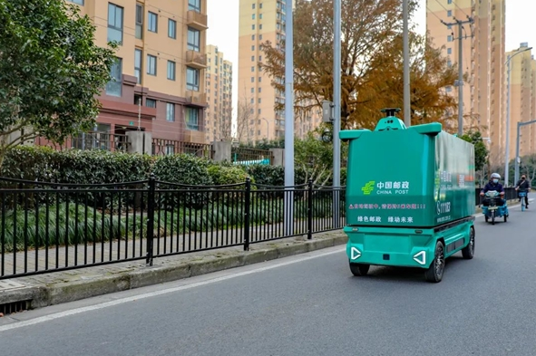 中国已建成世界规模最大寄递网络 年快递业务量近2000亿件