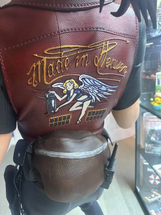 宅男的终极浪漫!大神打印等身《生化危机》克莱尔