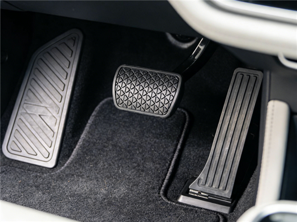 曹操出行网约车连撞八车事故调查报告公布:司机带病驾驶且无从业资格