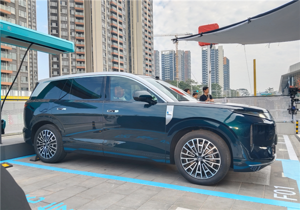 比亚迪大唐无伪实车曝光:车长超5米 零百加速4.9秒