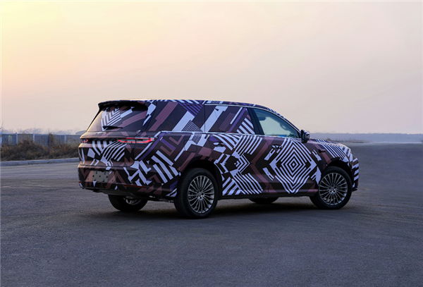 命名魏牌V9X 长城迄今最高端大六座SUV来了