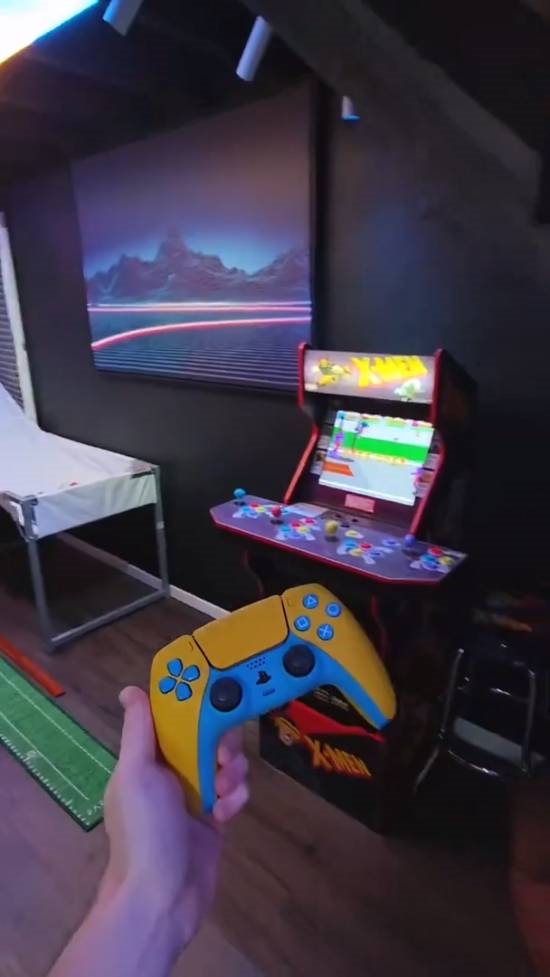 男人打造游戏房被骂“幼稚” 评论区吵翻：顶级财力