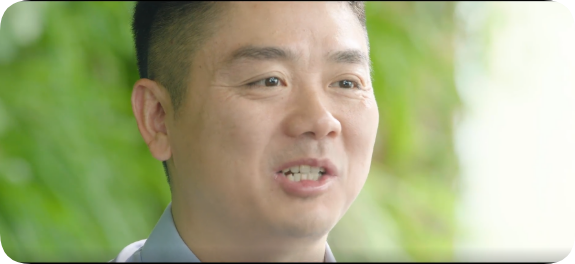 光明村大爷：当年只给了点鸡蛋 刘强东现在年年回报上千万 这种老板全世界能有几个