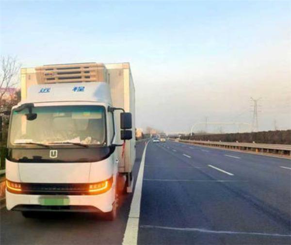 警惕!新能源货车高速趴窝 网搜高速救援竟是骗子