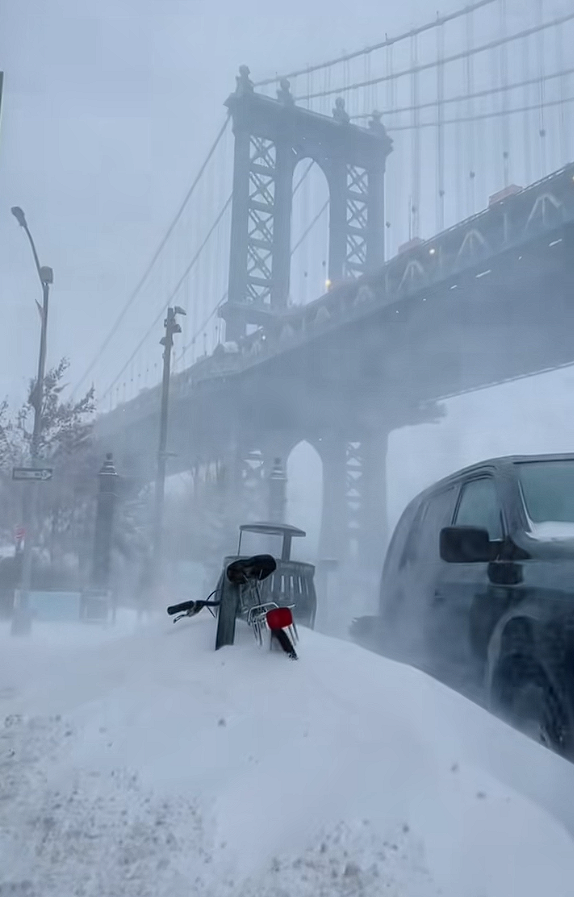 特朗普质疑全球变暖：美国遭遇严寒冻死几十人了