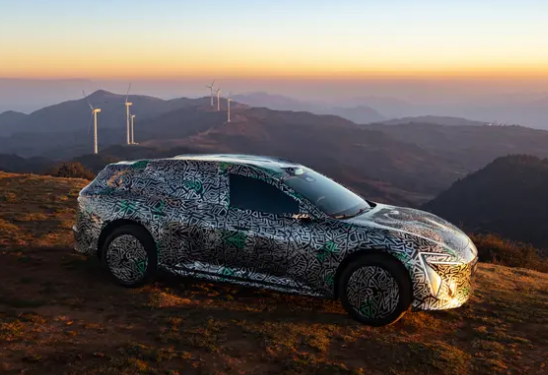 蔚来ET5 T迎来劲敌!阿维塔全新旅行车谍照曝光:预计采用贯穿式尾灯