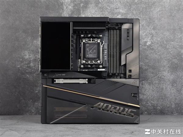 AMD锐龙7 9850X3D实测:性能起飞 解锁千帧游戏