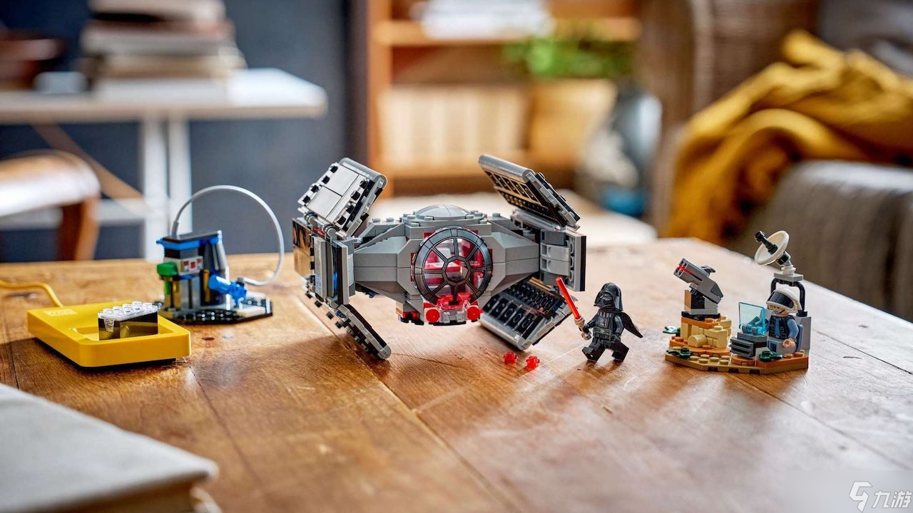 我们搭建会哔哔作响、砰砰发射的LEGO Star Wars: Smart Play Sets